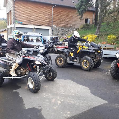 Le Grand Val Bed & Breakfast Lavastrie Bagian luar foto