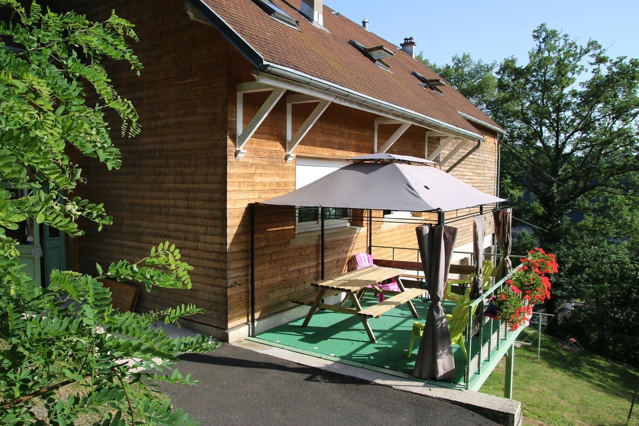 Le Grand Val Bed & Breakfast Lavastrie Bagian luar foto