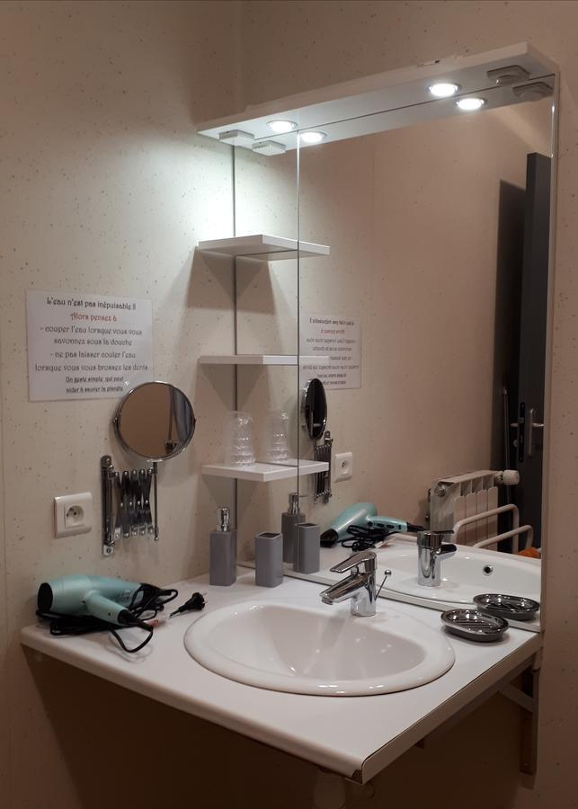 Le Grand Val Bed & Breakfast Lavastrie Bagian luar foto