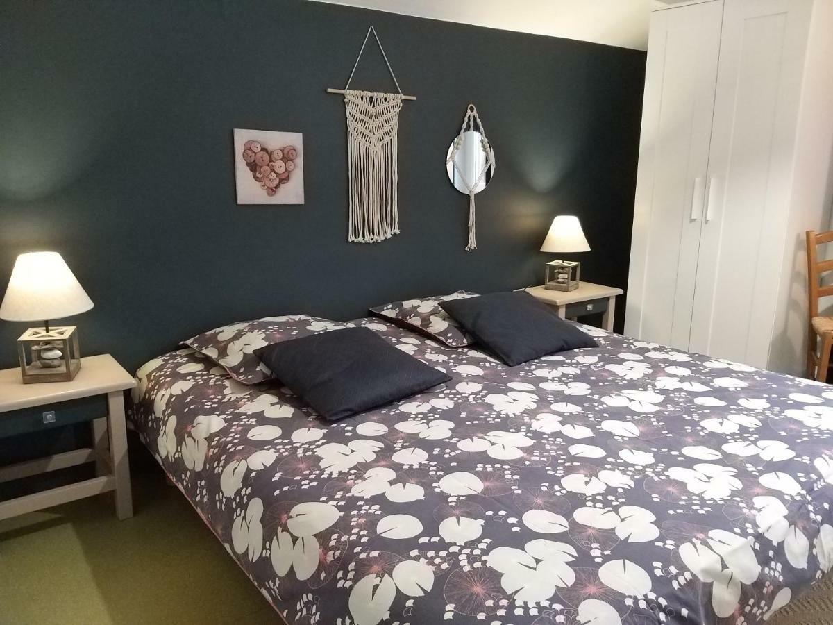 Le Grand Val Bed & Breakfast Lavastrie Bagian luar foto