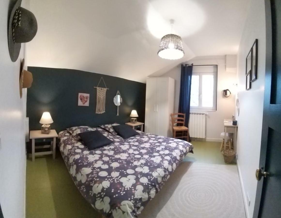 Le Grand Val Bed & Breakfast Lavastrie Bagian luar foto