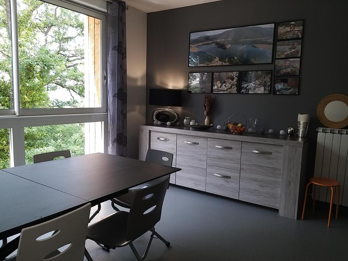Le Grand Val Bed & Breakfast Lavastrie Bagian luar foto