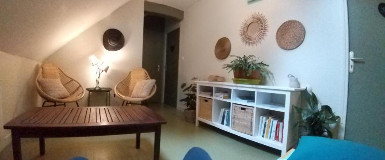 Le Grand Val Bed & Breakfast Lavastrie Bagian luar foto