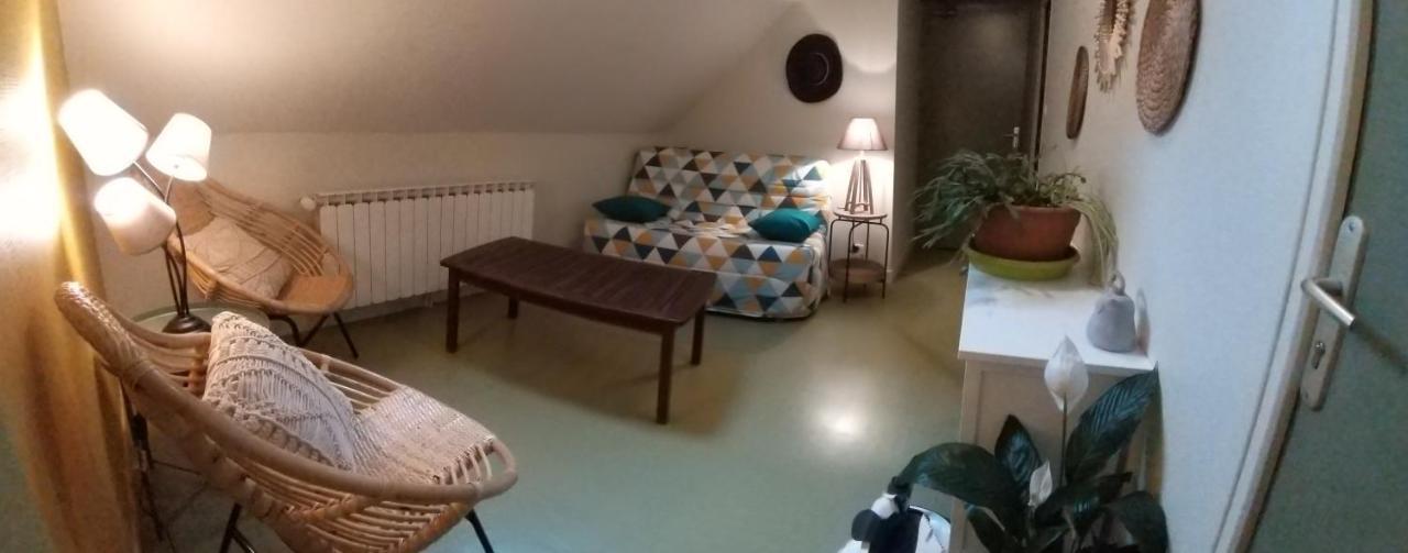 Le Grand Val Bed & Breakfast Lavastrie Bagian luar foto